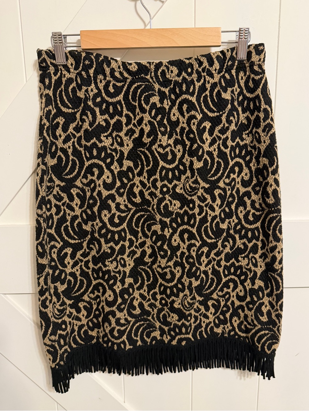 Nina Leonard Women’s M Black Tan Paisley Jacquard Knit Pencil Skirt Fringe
